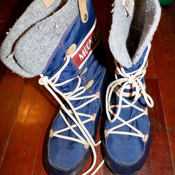 Moon Boot Shoes - Vintage Blue Moon Boots